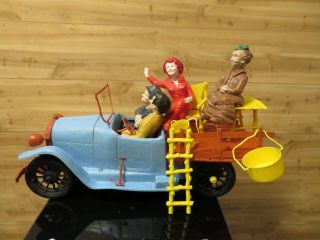 Vintage 1963 Beverly Hillbillies Jalopy Wind Up Toy Truck W/ Figures