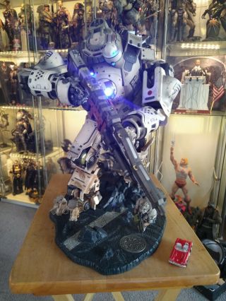 Titanfall Collector ' s Edition Figure Microsoft Xbox One Statue 2