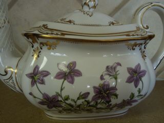 Spode ENGLAND STAFFORD FLOWERS (BONE) Tea Pot Y8519 - V Gold trim 2