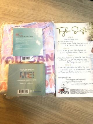 Taylor Swift stuff,  Signed me card picture Insert,  vinyl,  me cd,  shirt L 4