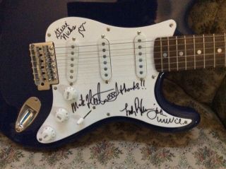 FLEETWOOD MAC x4 GROUP SIGNED FENDER SQUIER STRAT GUITAR BLUE AND WHITE 5