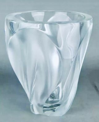 Lalique France Stunning Clear & Frosted Crystal Ingrid Vase $4300 Perfection 4