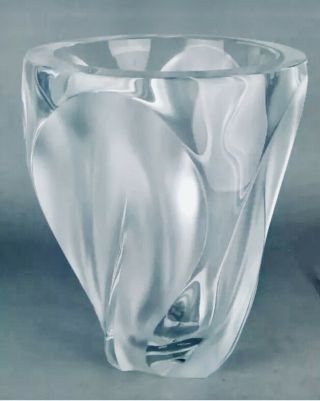 Lalique France Stunning Clear & Frosted Crystal Ingrid Vase $4300 Perfection 7