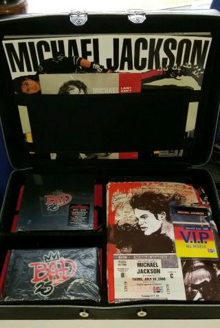 Michael Jackson Bad 25 (Deluxe Collector ' s Edition Case) 2