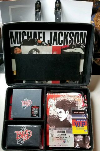 Michael Jackson Bad 25 (Deluxe Collector ' s Edition Case) 3