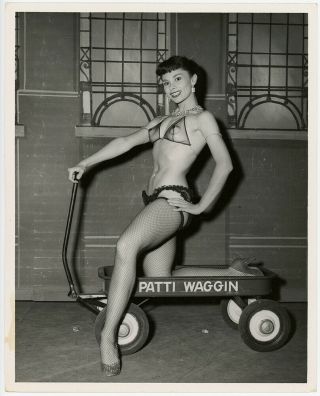 Burlesque Dancer & Motorcycle Racer Patti Waggin Vintage 1950s Pin - Up Photograph