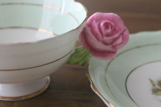 Paragon Cabbage Rose Handle Green Gold Teacup Tea Cup Saucer Flower Center 6