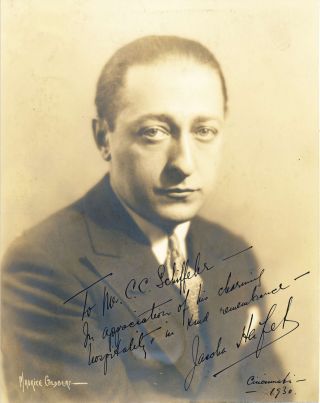 Jascha Heifetz (violinist) : Signed Photograph