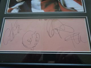 THE WHO AUTOGRAPH / SIGNED DISPLAY WITH KEITH MOON A LARGE 1960S SET 2