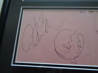 THE WHO AUTOGRAPH / SIGNED DISPLAY WITH KEITH MOON A LARGE 1960S SET 3