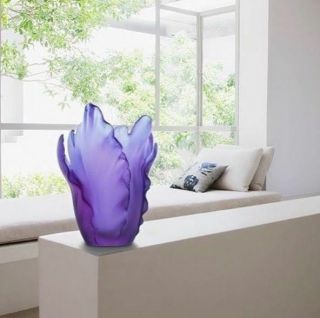 DAUM Floral Tulip Vase Ultraviolet Purple Art Glass Made in France 05213 - 2 2