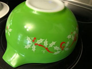 Vintage RARE PYREX BOWL MERRY CHRISTMAS HAPPY YEAR HOLIDAY GREEN 443 7