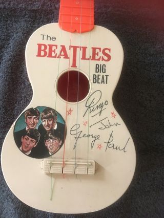Beatles 1960s Selcol Big Beat Plastic Toy Guitar Collector ' s Item 3