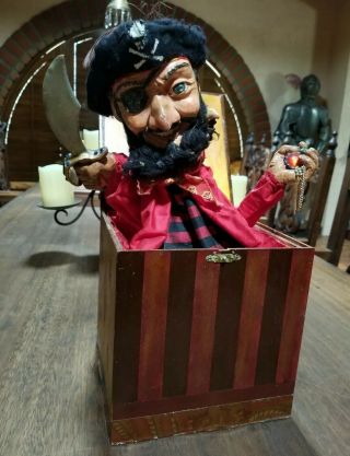 Screen Movie Prop Pirate Jack In The Box From 2003 " Peter Pan "