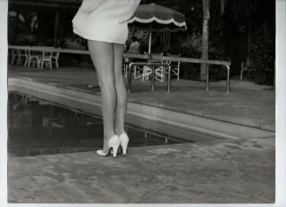 Orig 1951 MARILYN MONROE Posing Poolside.  RARE PIN - UP Over - sized Portrait 3