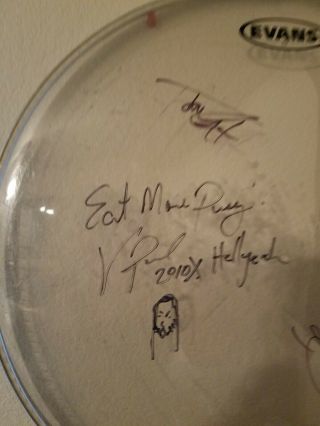 Autograpgh drum from band Hellyeah 2