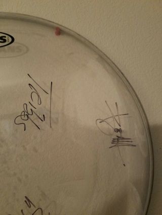 Autograpgh drum from band Hellyeah 4