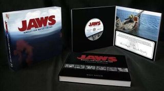 JAWS Prop,  Memories From Martha ' s Vineyard 531/1000 Coloring Book Light & Clock 4