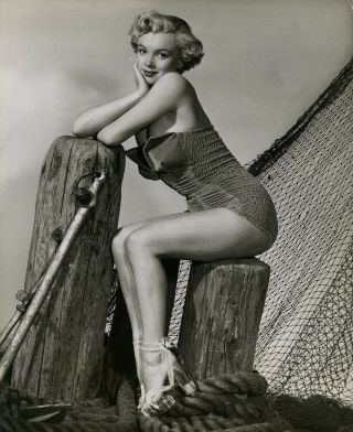 Marilyn Monroe 1951 Vintage Cheesecake Pin Up Photograph Love Nest Early Rarity