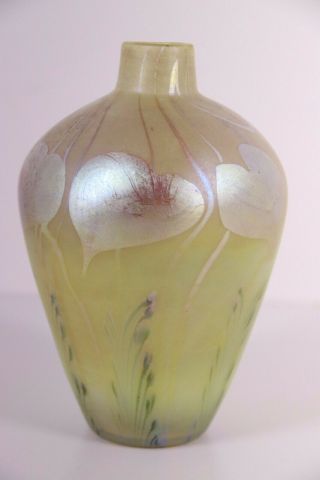 Vintage Quezal Art Glass Vase Heart Vine Pattern Signed Numbered 4
