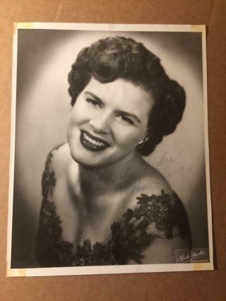 Patsy Cline Exceptionally Rare Autographed 8/10 Photo From 1959