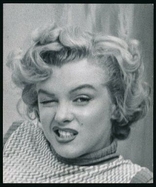 Rare 1953 Photo Marilyn Monroe - “winks” For Camera By Andre De Dienes