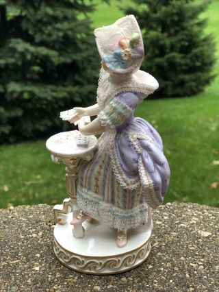 Meissen Antique Figurine Table Cards Porcelain Lace Purple Dress RARE 3