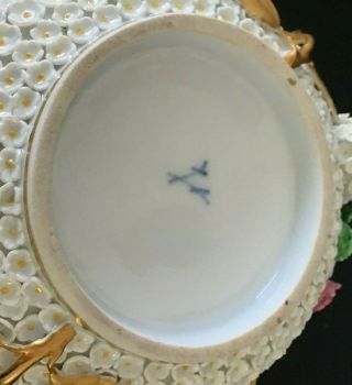 Vintage Meissen Porcelain Schneeballen Round Box W/Lid & Applied Flowers & Birds 9