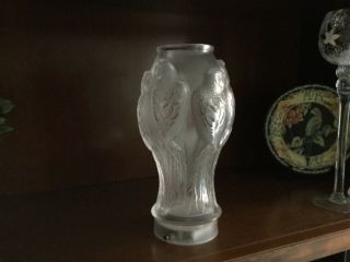 Rare Lalique Crystal “Parrot” Vase (Signed “Lalique R France” on base) 3