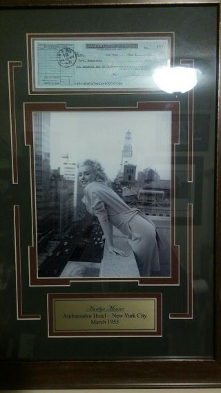 Marilyn Monroe Hand Signed Check 1961 In Blue Pen
