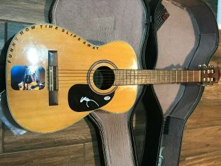 Rare - WILLIE NELSON Autographed - Signed Guitar With PSA/DNA 5