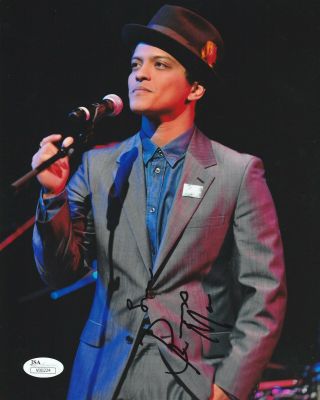 Bruno Mars Signed 8x10 Photo W/proof Jsa Authenticated 1