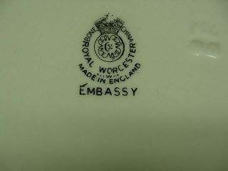 Dinner Service for 12 Royal Worcester Embassy - Elegant Gold Scrolls 4