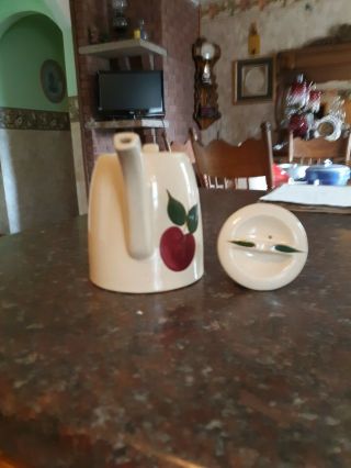 Watt pottery apple Tea Pot 10