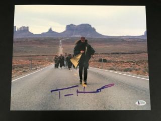 FORREST GUMP TOM HANKS SIGNED AUTO ' CROSS COUNTRY ' 11X14 PHOTO BAS BECKETT 60 2