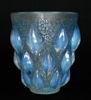 R Lalique Rampillon opalescent vase 2