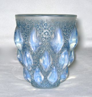 R Lalique Rampillon opalescent vase 6