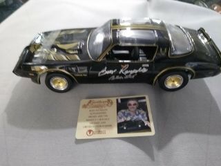 Burt Reynolds Signed Smokey And The Bandit Diecast Car 1:18 Celebrity Authentic