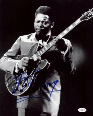 B.  B.  King Blues Legend Signed Authentic 11x14 Photo Autographed Jsa E46607