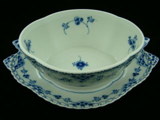 ROYAL COPENHAGEH BLUE FLUTED FULL LACE GRAVY SAUCE BOAT ON FIXED STAND WITH LID 6