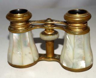 EDWARDIAN MOTHER OF PEARL AND BRASS OPERA GLASSES,  1900 - 1910. 2