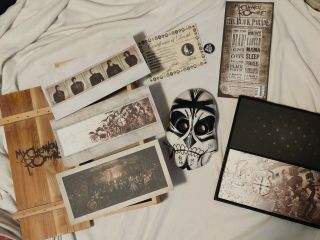 My Chemical Romance - The Black Parade - Gerard Edition Mask & Coffin Boxset