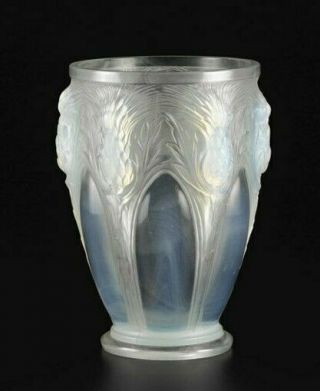 Stunning Vintage Signed Verlys France Opalescent " Thistle " Vase