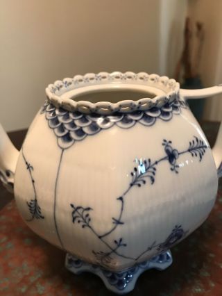 Royal Copenhagen Blue Fluted Full Lace Teapot & Cups & Saucers 2