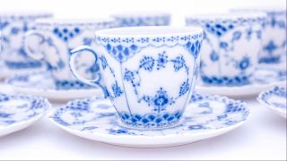 12 Cups & Saucers 1035 - Blue Fluted Royal Copenhagen Full Lace - 1:st Quality 4