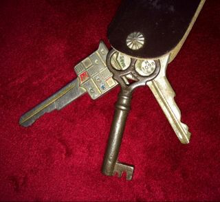 Elvis Presley Owned Keys from Burnt up Cadillac Texarkana,  Texas June 5th 1955 4