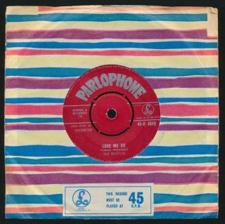 Beatles ULTRA RARE FIRST ISSUE VINTAGE UK 1962 RED LABEL ' LOVE ME DO ' 45 3