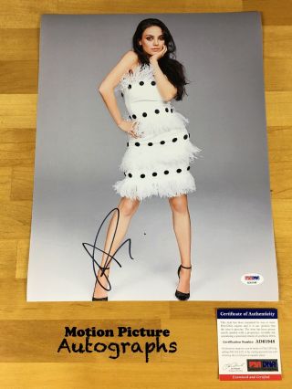 Mila Kunis Signed 11x14 Photo Psa Dna Autograph Ad61948