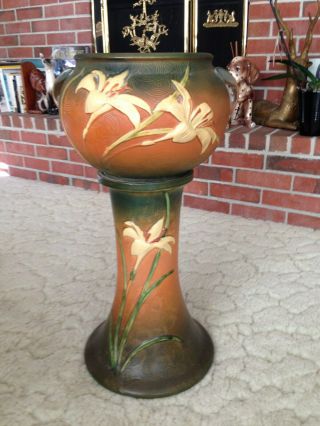 Roseville Brown Zephyr Lily Jardiniere And Pedestal