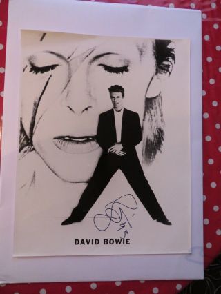 David Bowie - Signed Glossy Large Photo 1993 - From Isolar Nyc Office Autographed